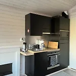 Rauha F, Minikoti Saunalla, Ilmainen Iso Parkkialue Apartment *