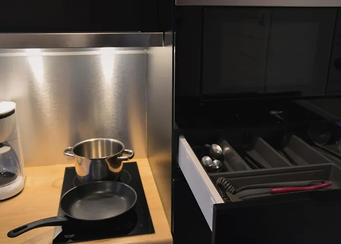 Rauha F, Minikoti Saunalla, Ilmainen Iso Parkkialue Lumijoki